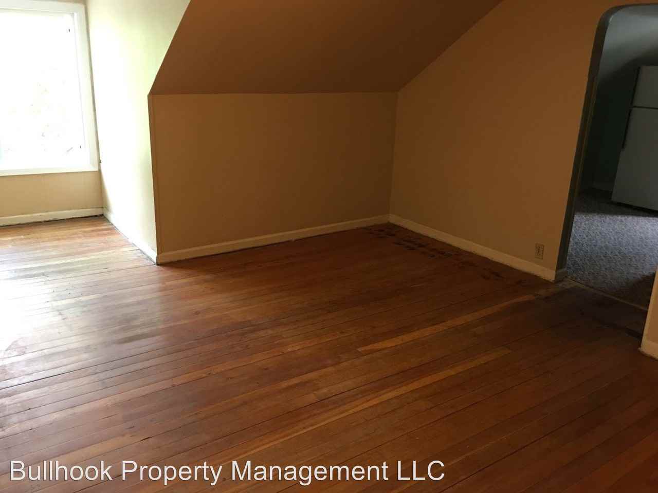 636 6th St. 6 plex - Photo 2 of 6