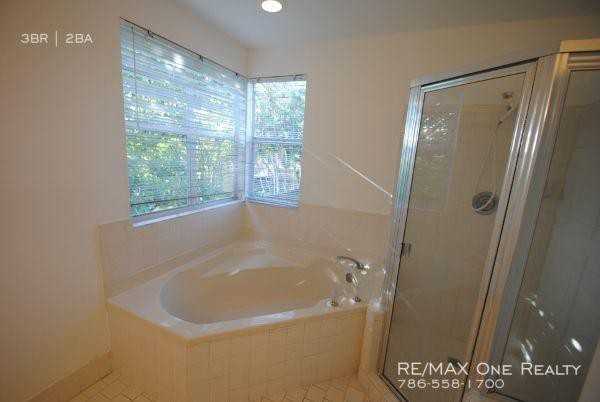 10648 Lago Welleby Dr - Photo 2 of 7