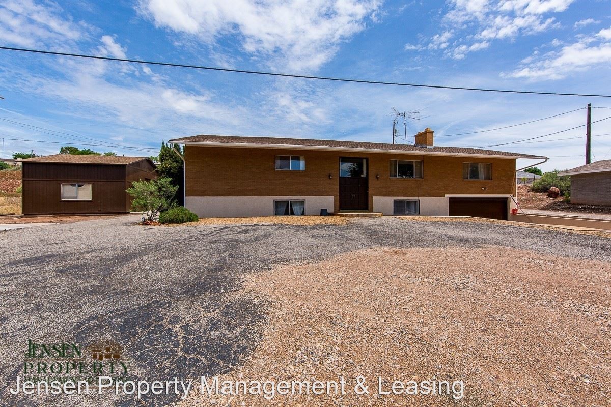 2600 Santa Clara Dr - Photo 3 of 21