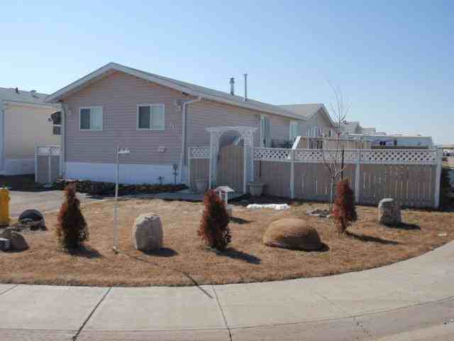 11014 95 St - Photo 2 of 2