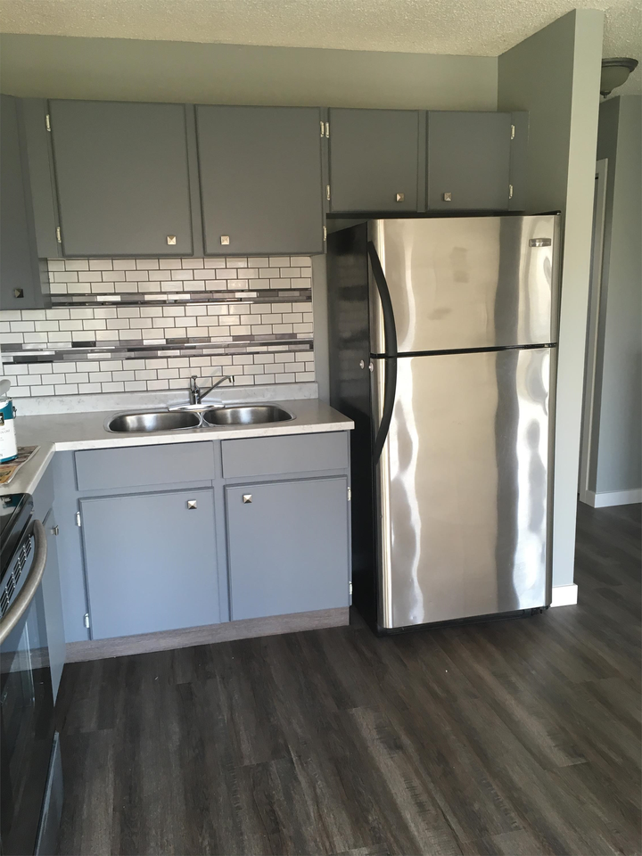 6411 94 St - Photo 2 of 10