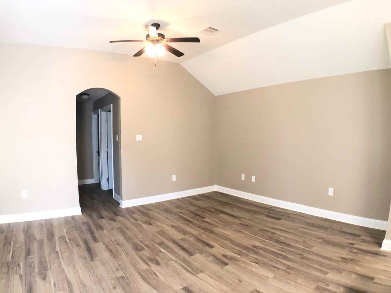 836 Sedona Pines Dr - Photo 6 of 14