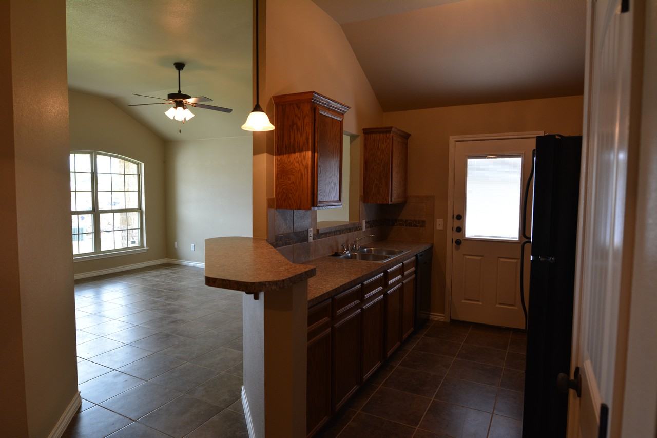 511 Paseo Del Plata - Photo 2 of 13