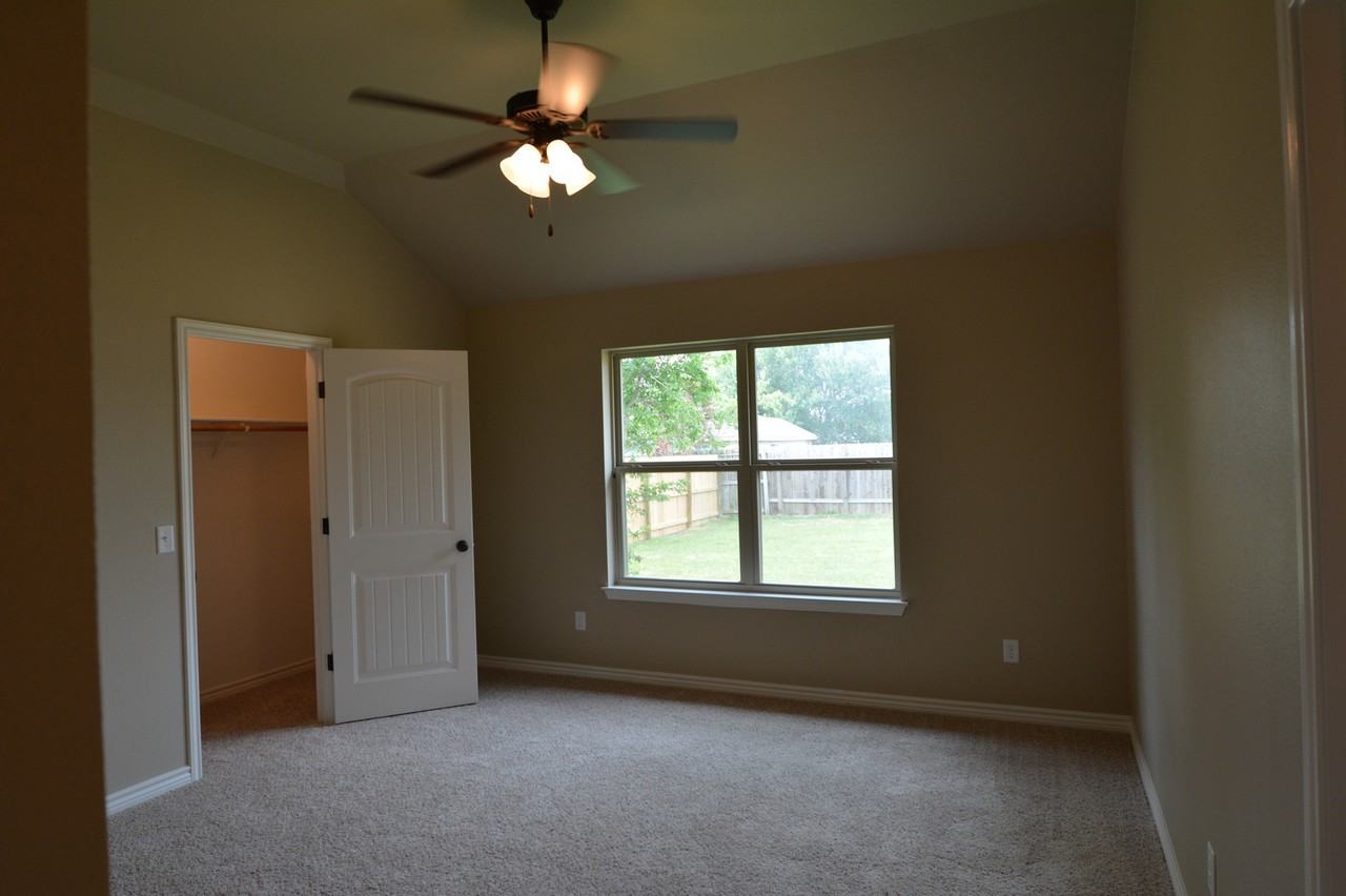 511 Paseo Del Plata - Photo 5 of 13