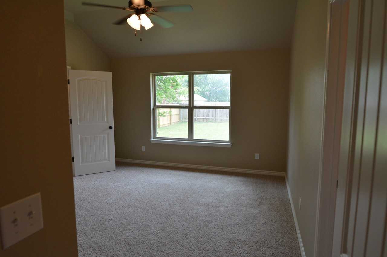 511 Paseo Del Plata - Photo 6 of 13