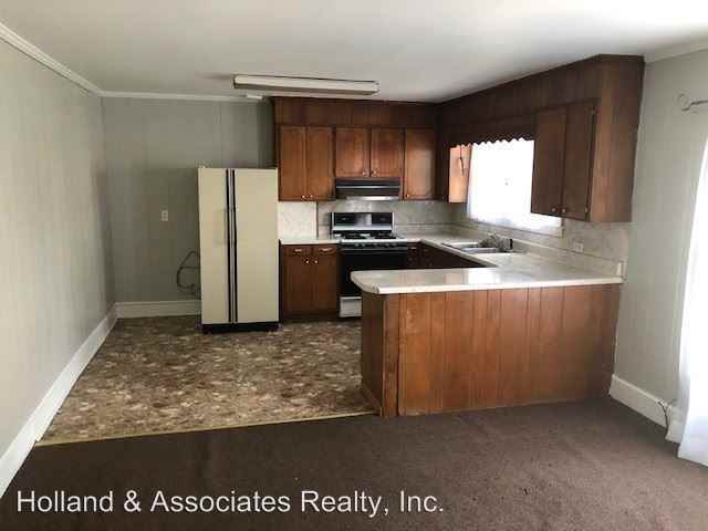 319 Cherry St - Photo 2 of 9