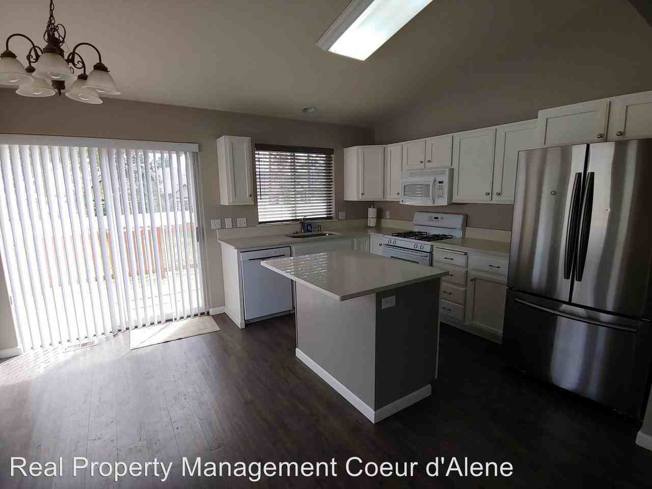 7099 N Joanna Dr - Photo 3 of 16