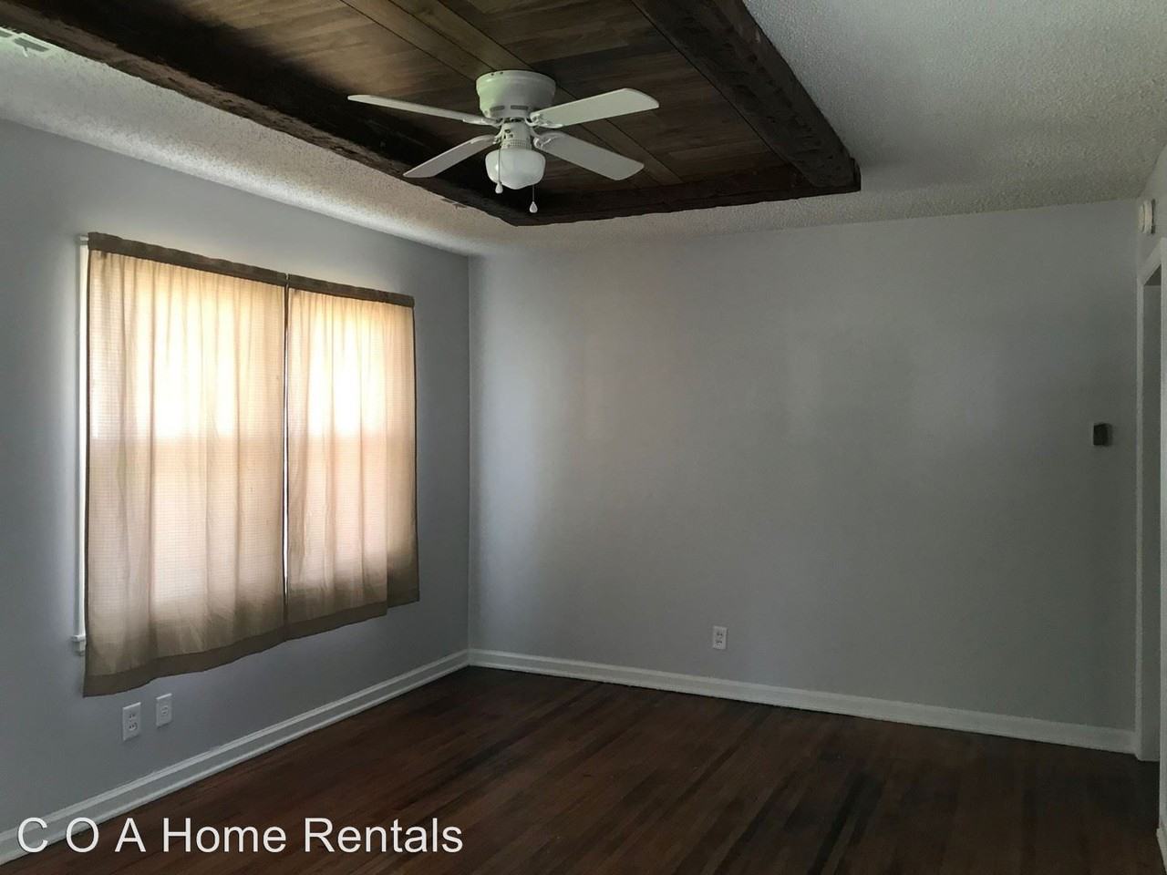 2542 S Mead St - Photo 2 of 10