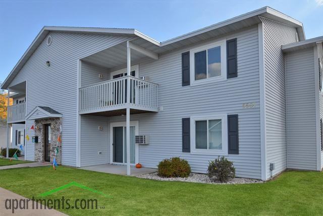 Whispering Pines - Photo 2 of 11