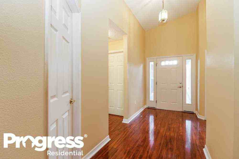 11027 Austin Ct - Photo 2 of 15