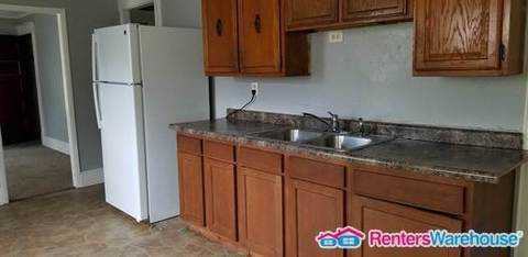 1331 13th St Apt 2 #2 - Photo 3 of 9