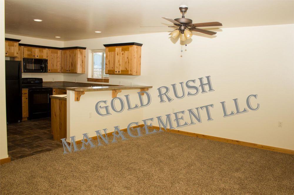 2550 Westwood Loop - Photo 2 of 11
