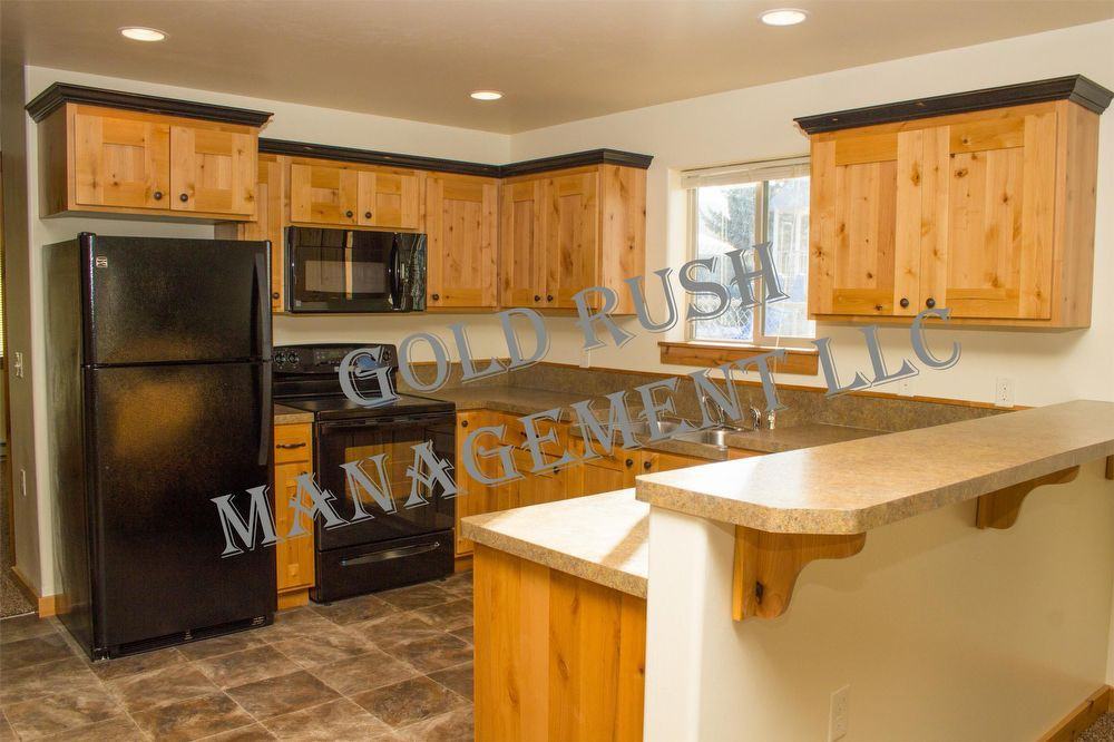 2550 Westwood Loop - Photo 3 of 11