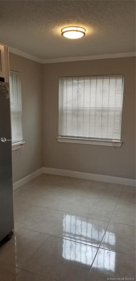 1440 Northeast 153rd Terrace - Photo 3 of 11