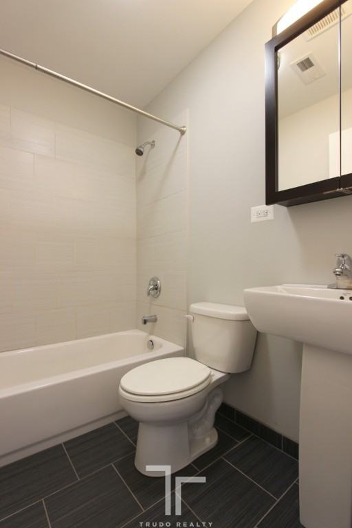 2519 North Lincoln Avenue - Photo 3 of 3