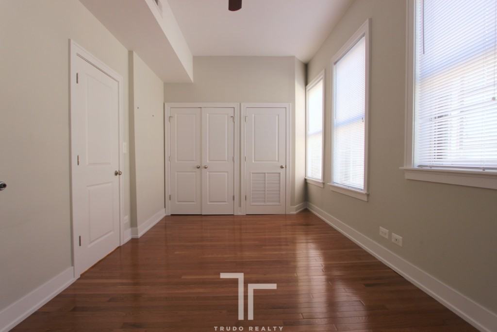 2519 North Lincoln Avenue - Photo 2 of 3
