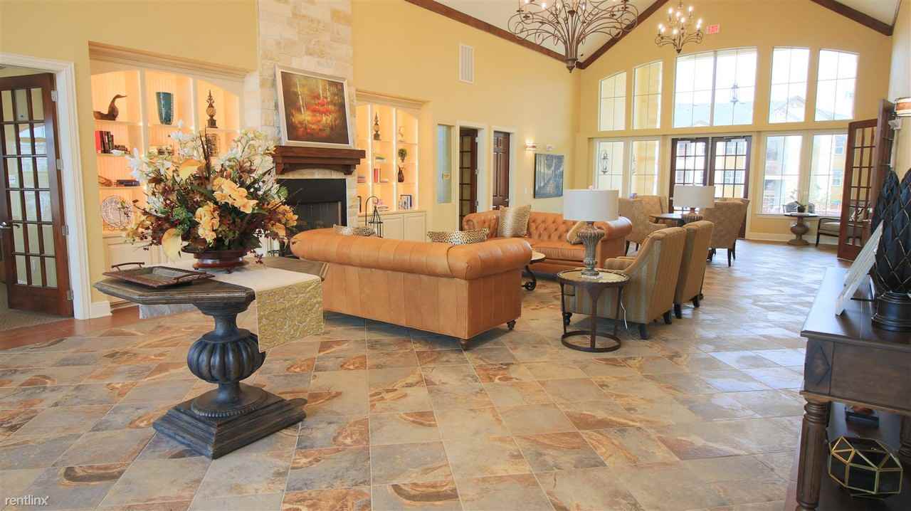 The West Hill Apartments - Photo 3 of 39