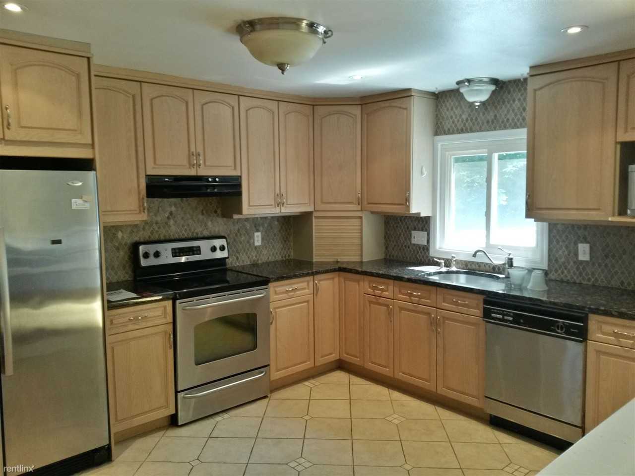 Lancaster Pl - Photo 2 of 18