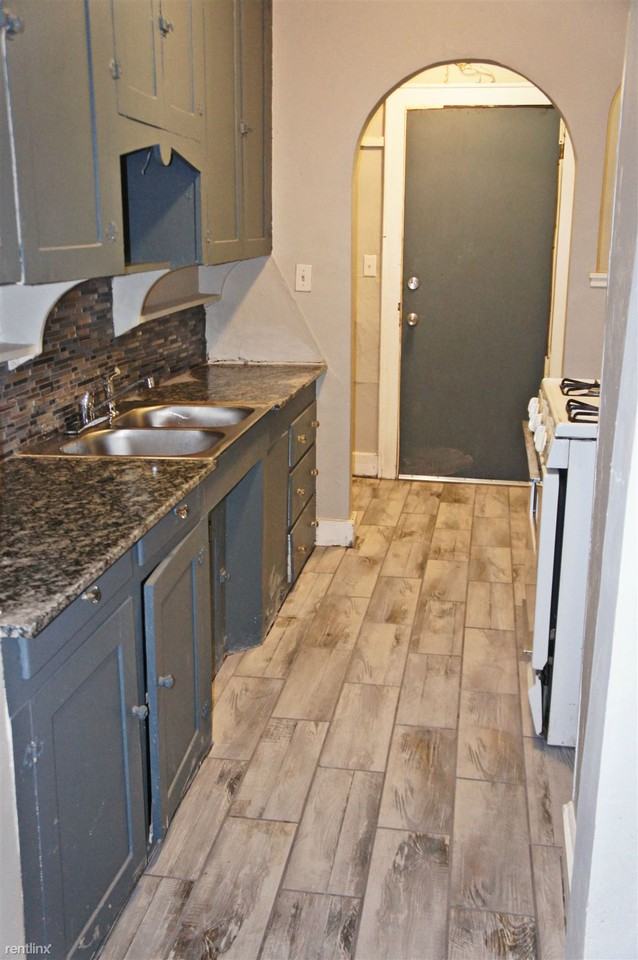 1117 N Youngs Blvd - Photo 3 of 10