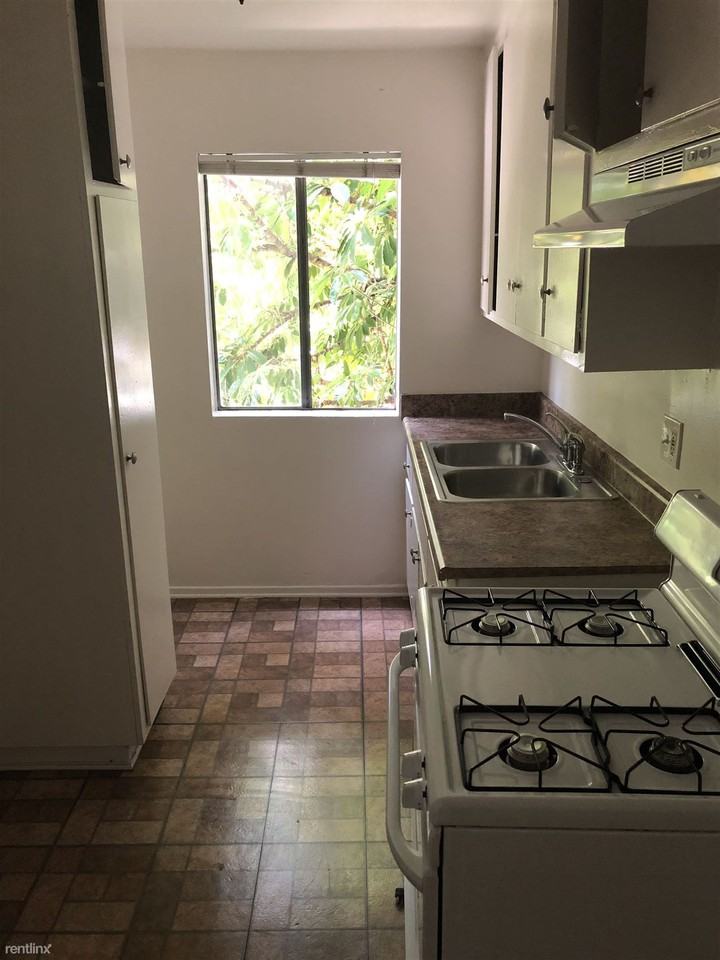 1635 N Hobart Blvd - Photo 2 of 8