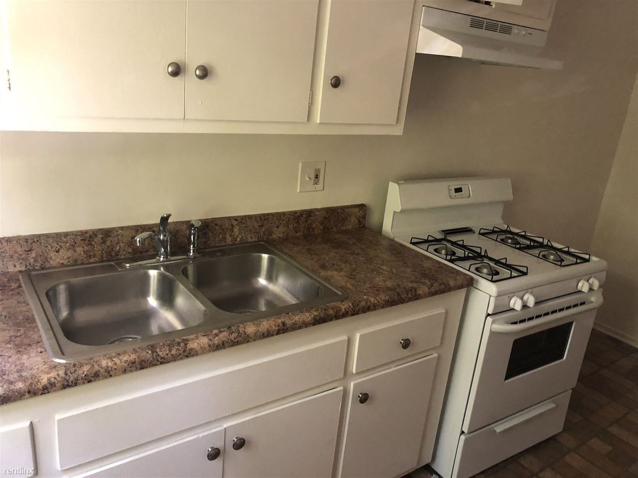 1635 N Hobart Blvd - Photo 3 of 8