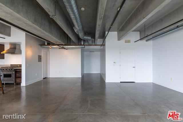 4141 Glencoe Ave - Photo 2 of 10