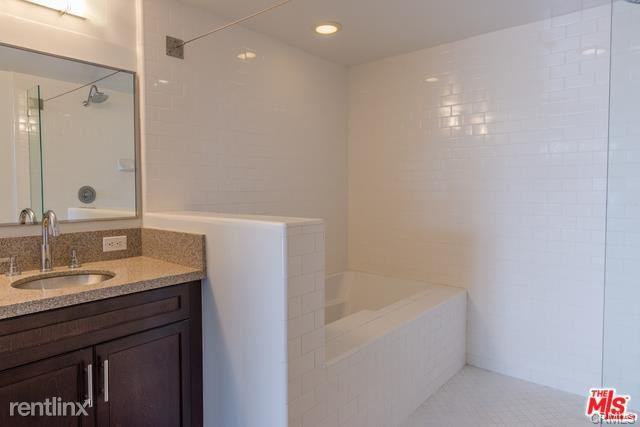 4141 Glencoe Ave - Photo 3 of 10