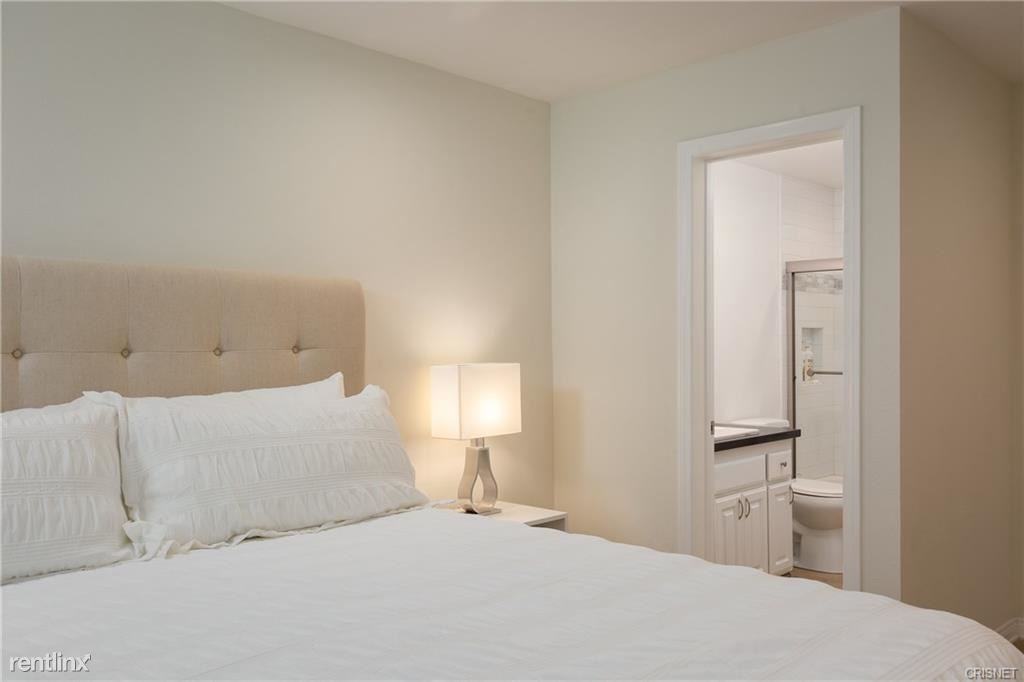723 Palisades Beach Rd - Photo 2 of 10