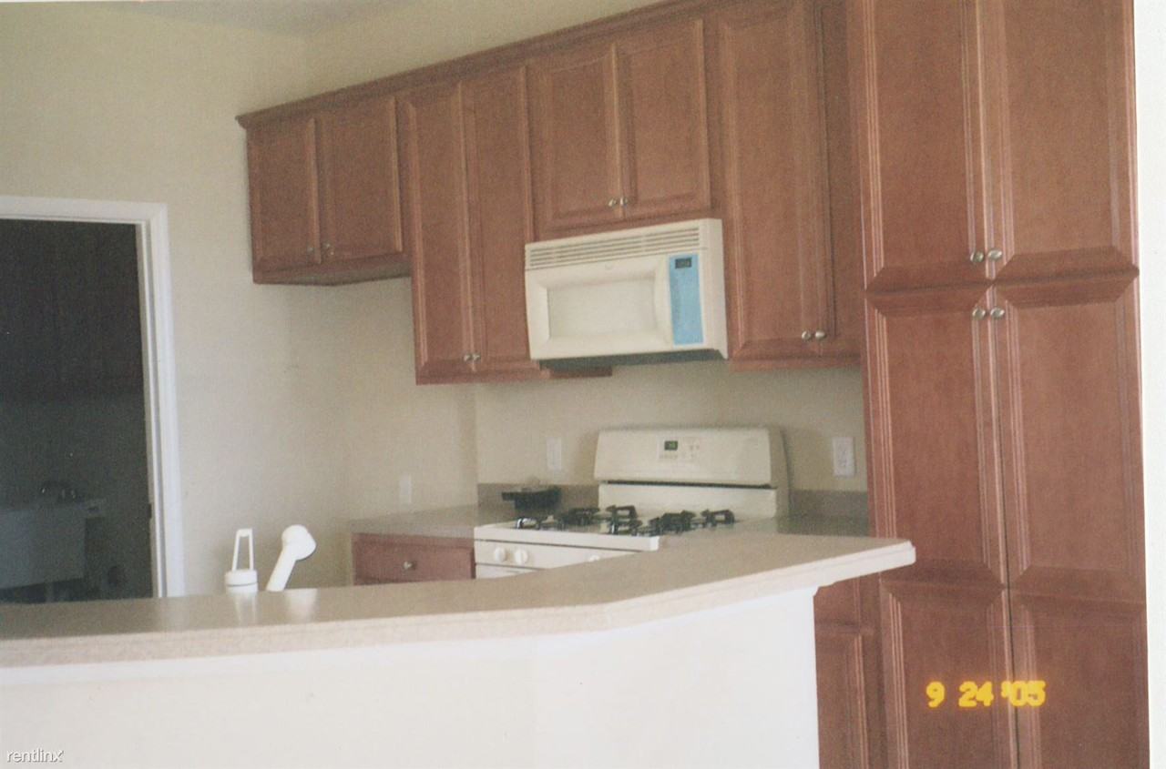 Bright Water - Photo 3 of 3