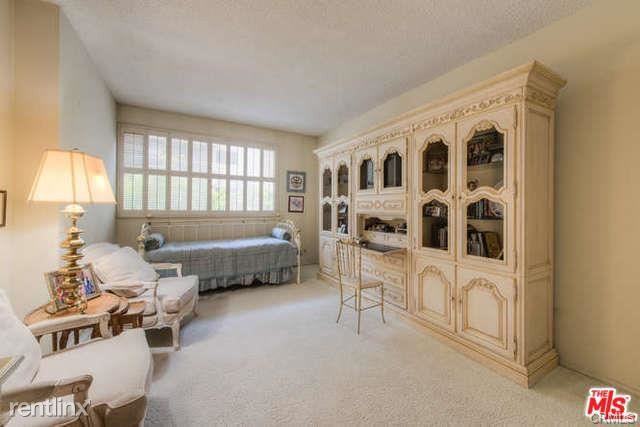 325 N Oakhurst Dr - Photo 3 of 10
