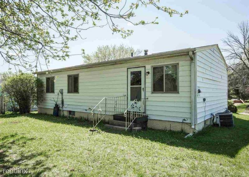 Manchester Dr - Photo 3 of 21