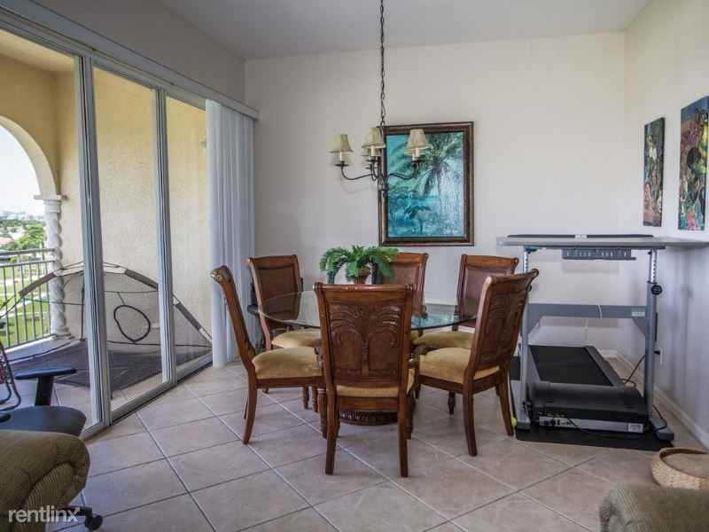 886 Park Ave 501 - Photo 3 of 10