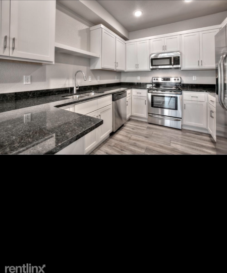 2608 Kansas Dr - Photo 3 of 7