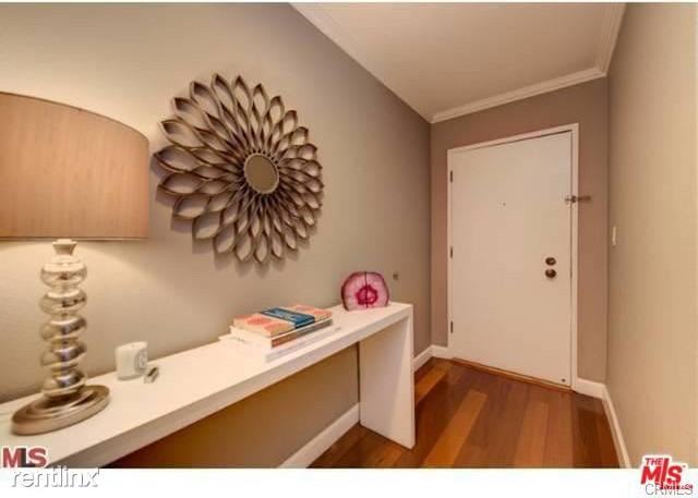 403 N Oakhurst Dr - Photo 2 of 11