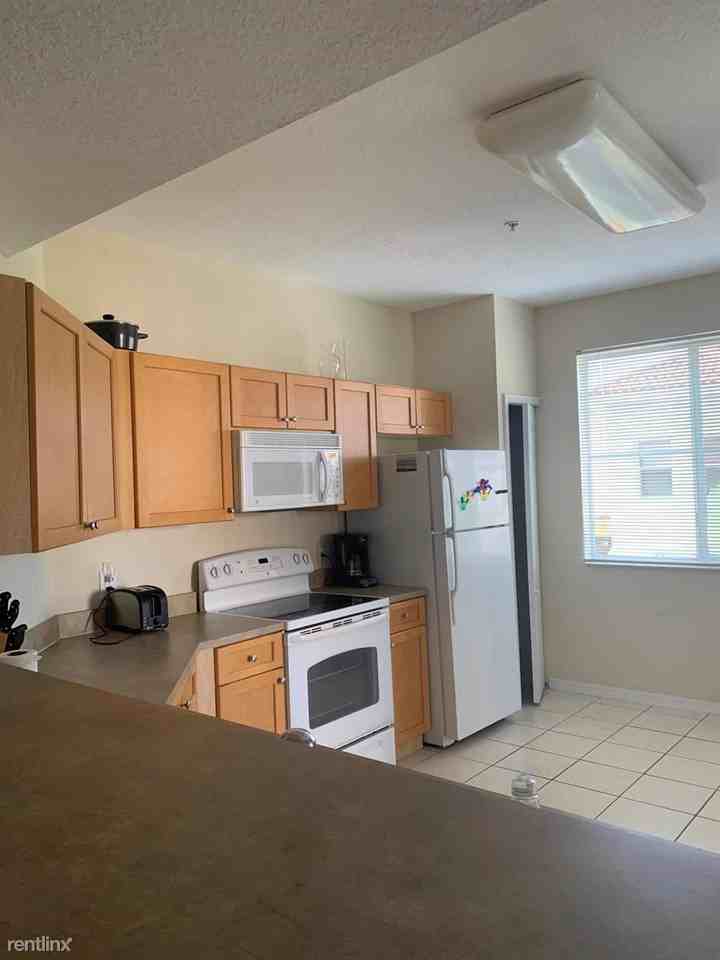 11025 Legacy Blvd - Photo 3 of 8