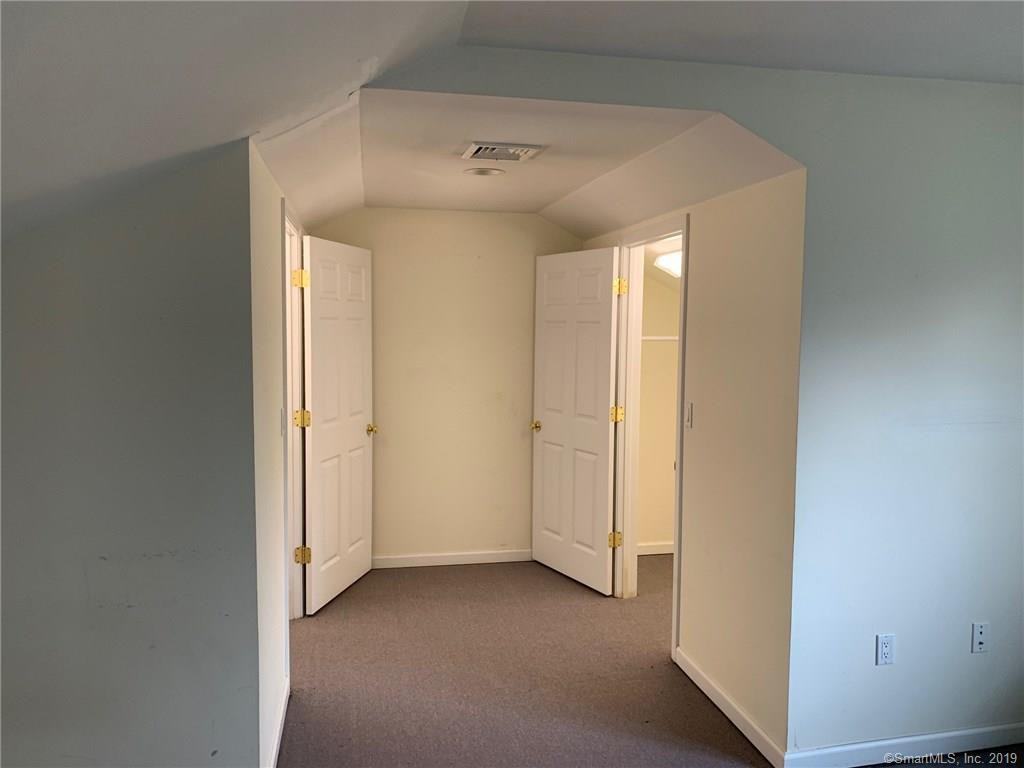 139 Hewitt Rd - Photo 2 of 15