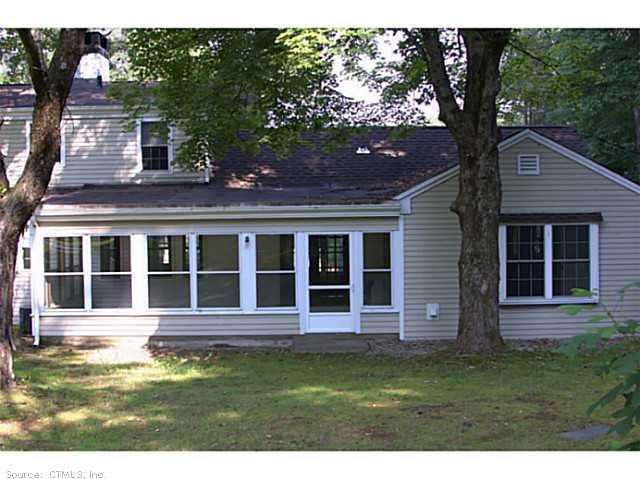 147 Simsbury Rd - Photo 3 of 16