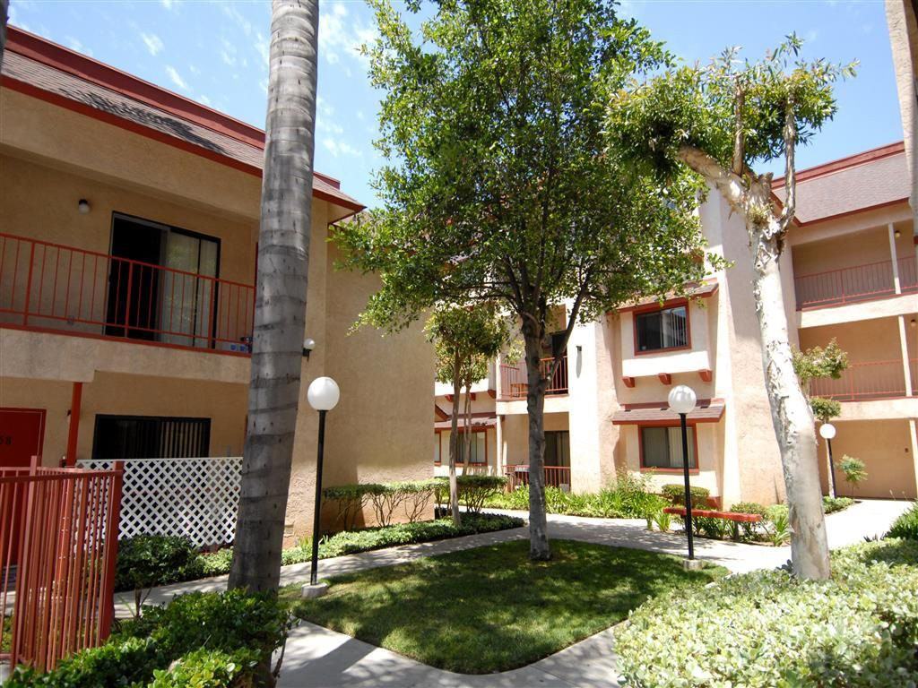 Fashion Hills Terrace - Photo 3 of 16