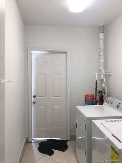 1474 NE 183rd St - Photo 3 of 8