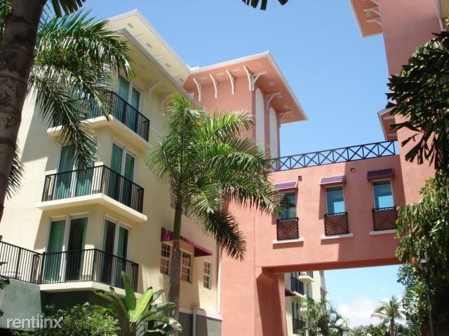 225 NE 1st St - Photo 2 of 22