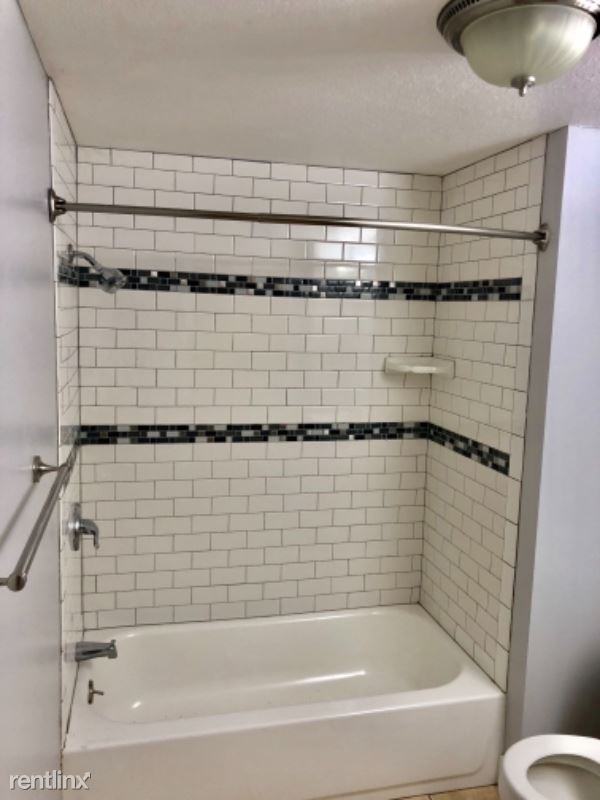 2002 Ruddiman Dr - Photo 3 of 13