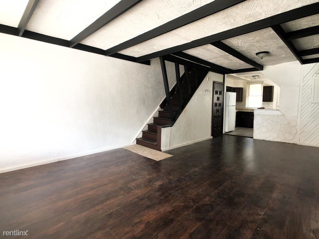 4929 N Franklin St - Photo 2 of 21