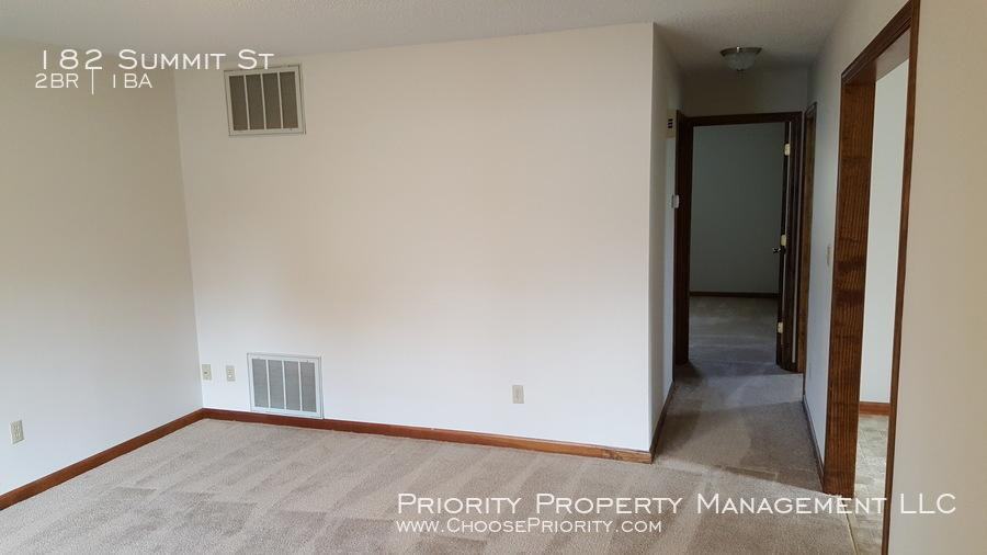 182 Summit St - Photo 2 of 24