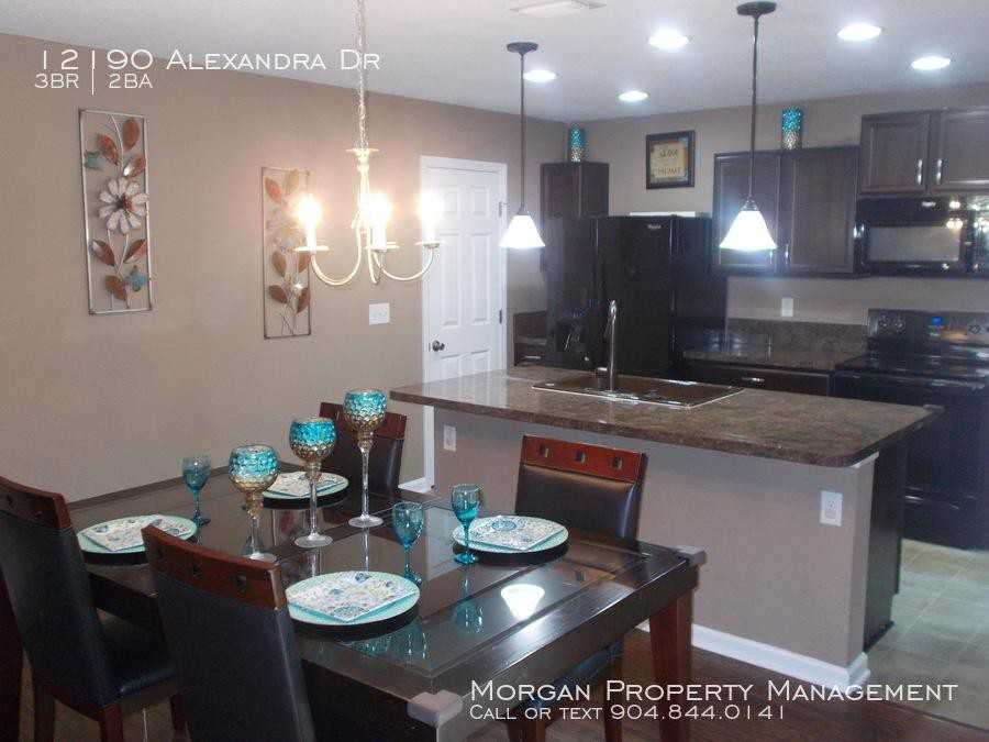 12190 Alexandra Dr - Photo 3 of 24
