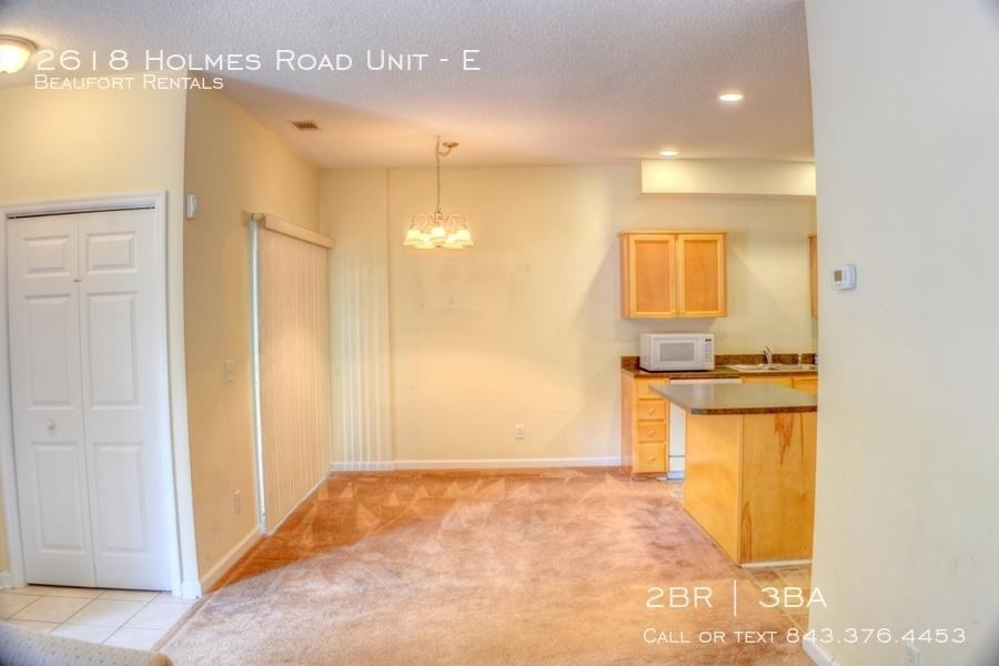 2618 Holmes Dr - Photo 3 of 10