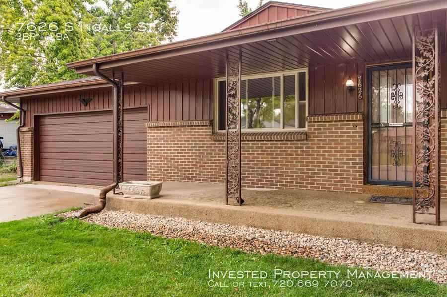 7626 S Ingalls St - Photo 2 of 15