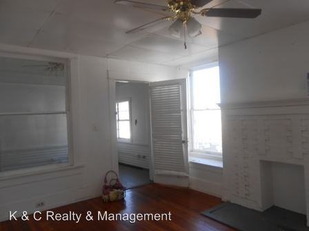 1124-1130 Dalzell - Photo 3 of 7