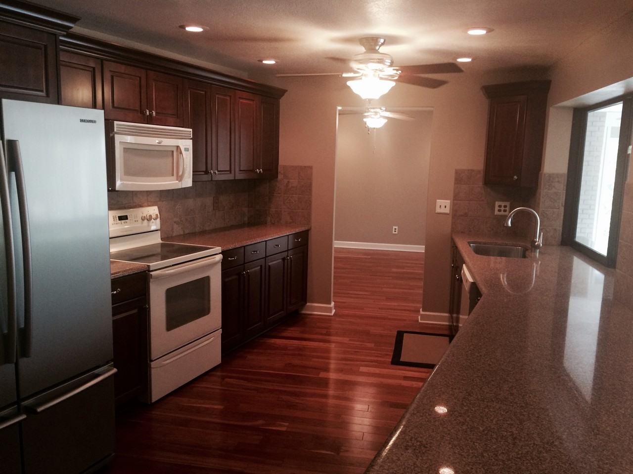 824 Village Way - Photo 3 of 19