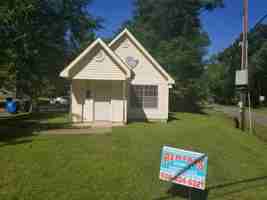 featured image of 1214 Lotus Ln