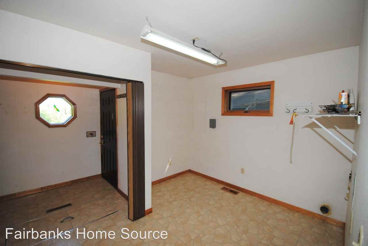 337 Hagelbarger Ave - Photo 3 of 15